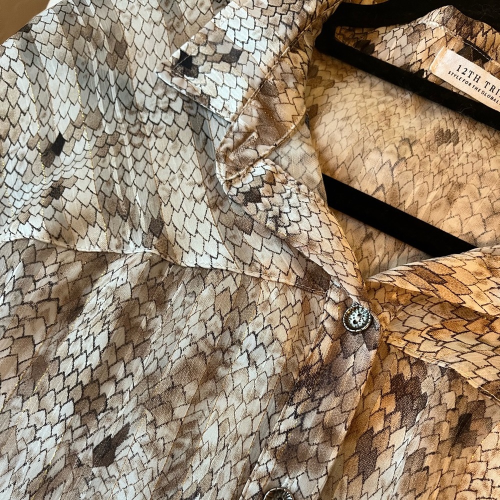 12TH TRIBE small oversized blouse snakeskin with gold threading